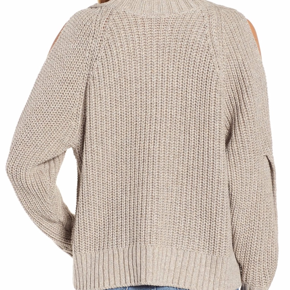 Leith Ribbed Cold Shoulder Sweater - Picture 3 of 8